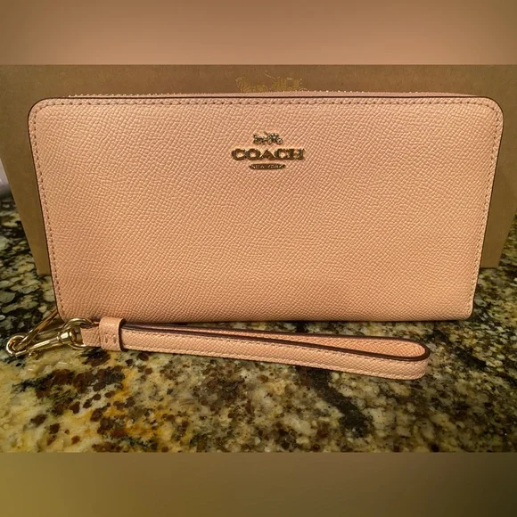Coach wallet poshmark hotsell
